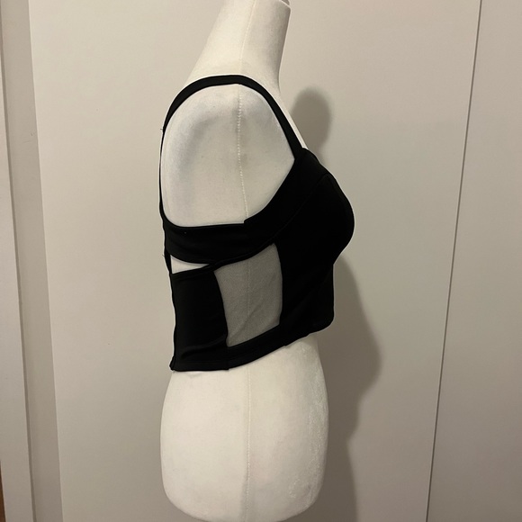 BLACK CROP TOP TANK - Picture 2 of 4